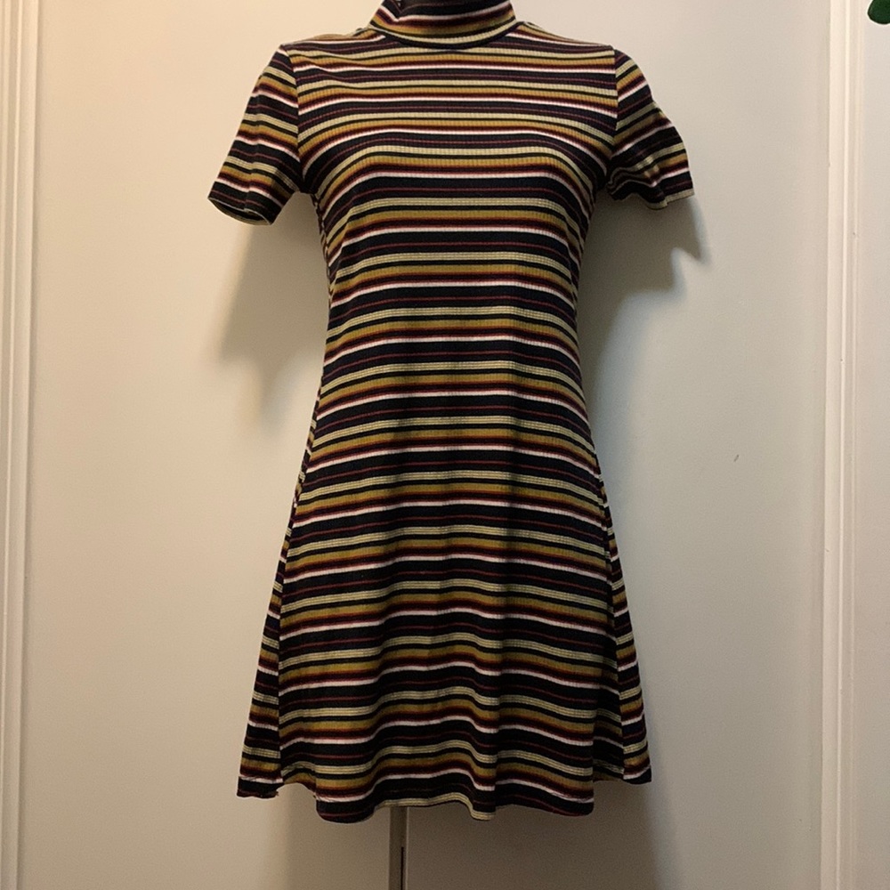 Forever 21 striped shortsleeved mock turtleneck dress